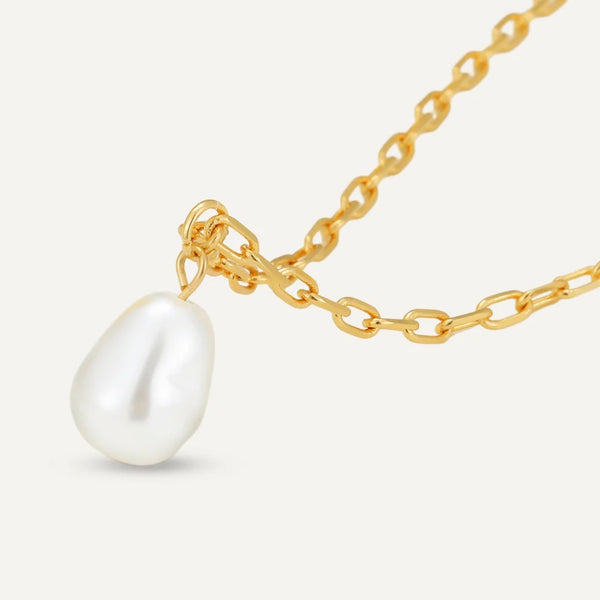 Necklace With Faux Pearl Pendant In Gold-Tone