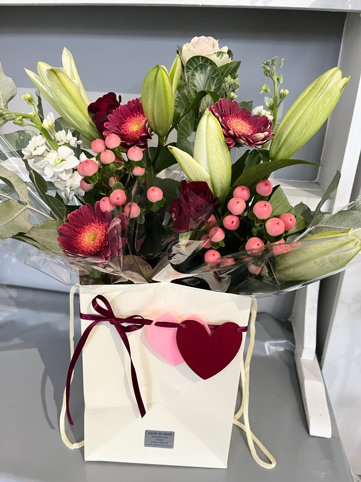 Luxury heart and red rose bag of flowers