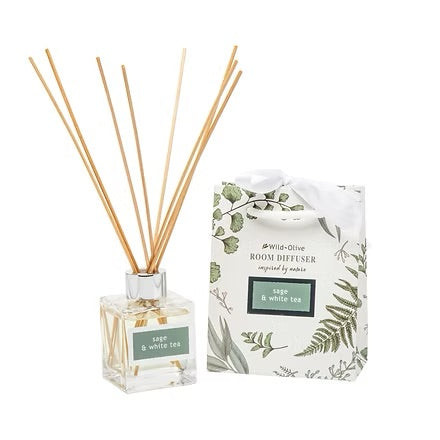 Wild olive sage and white tea room diffuser set NEW