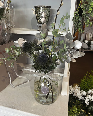 Silver neutral vase