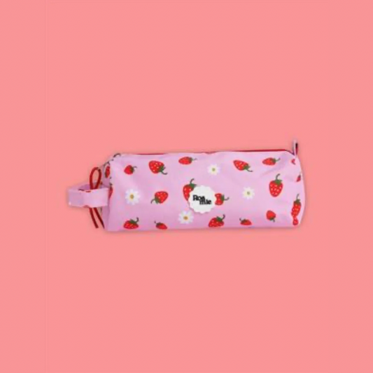 Roamie Pencilcase in Strawberry